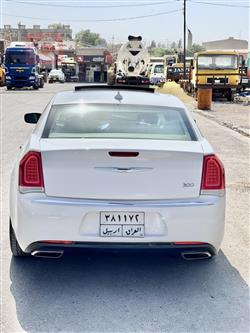 کرایسلەر 300